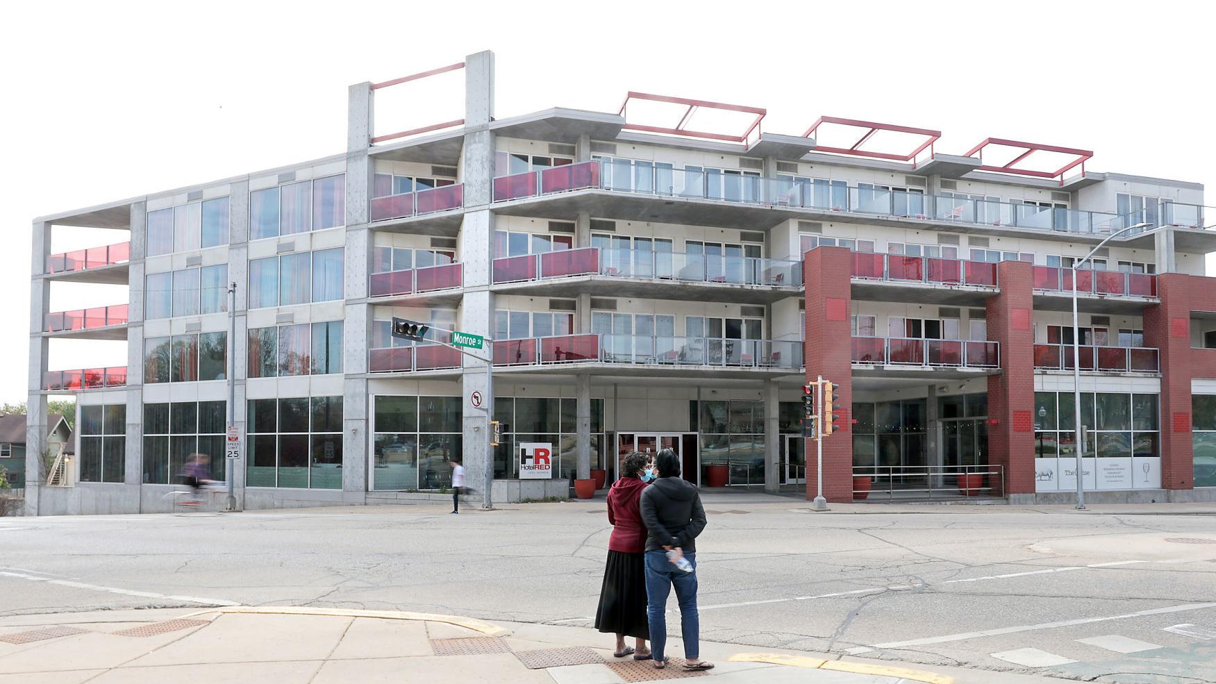 Madison Plan Commission approves converting HotelRed near Camp Randall to housing